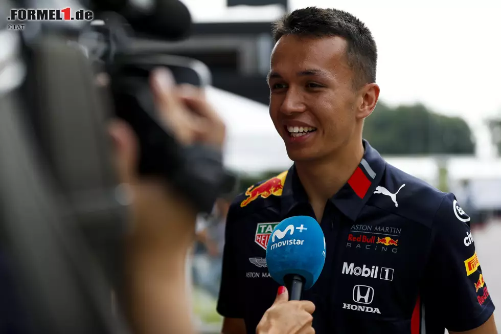 Foto zur News: Alexander Albon (Red Bull)