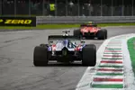 Foto zur News: Charles Leclerc (Ferrari) und Daniil Kwjat (Toro Rosso)