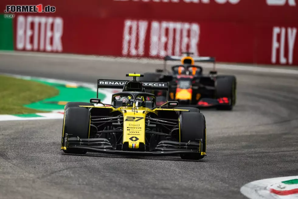 Foto zur News: Nico Hülkenberg (Renault) und Max Verstappen (Red Bull)