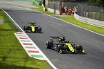 Foto zur News: Daniel Ricciardo (Renault) und Nico Hülkenberg (Renault)