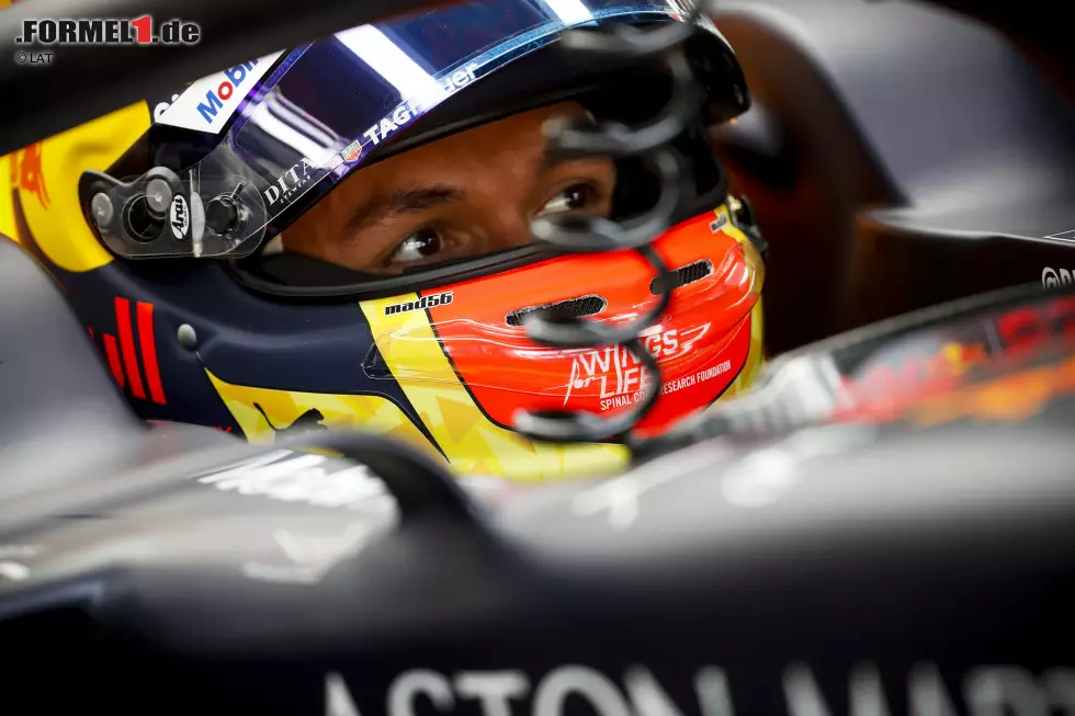 Foto zur News: Alexander Albon (Red Bull)