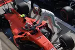 Foto zur News: Lewis Hamilton (Mercedes) und Charles Leclerc (Ferrari)