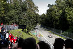 Foto zur News: Antonio Giovinazzi (Alfa Romeo) und Alexander Albon (Red Bull)