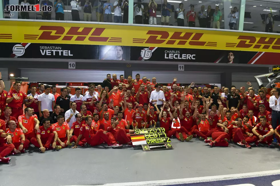 Foto zur News: Charles Leclerc (Ferrari) und Sebastian Vettel (Ferrari)