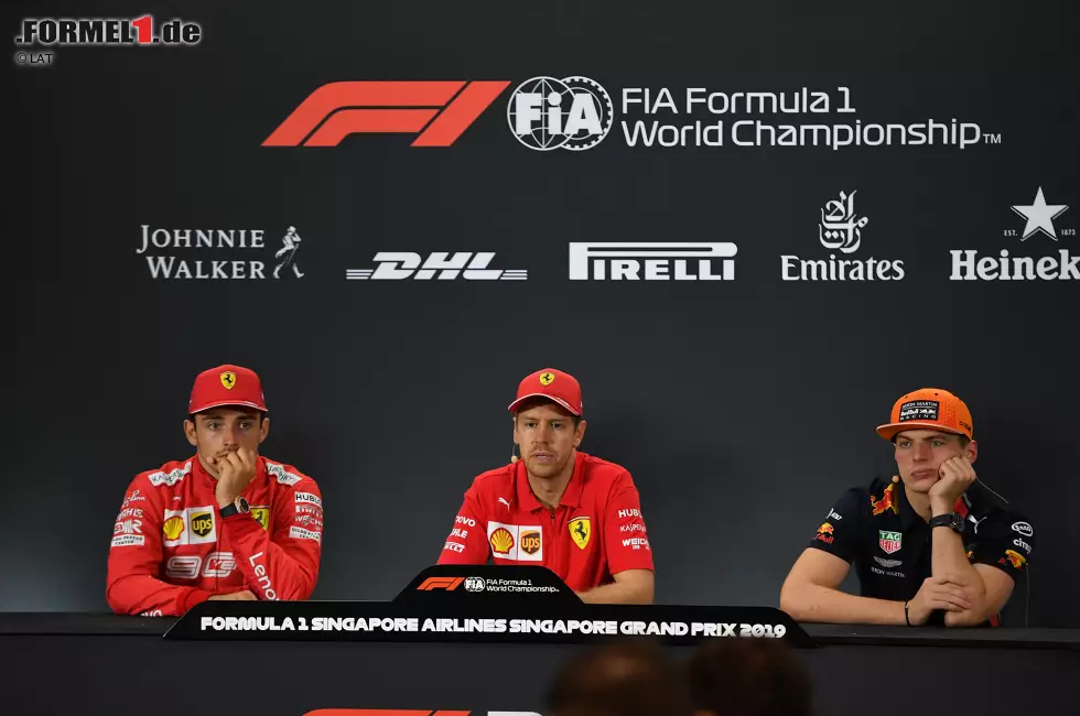 Foto zur News: Charles Leclerc (Ferrari), Sebastian Vettel (Ferrari) und Max Verstappen (Red Bull)