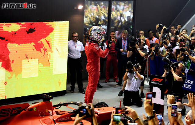 Foto zur News: Formel-1-Liveticker: Aston Martin zeigt Sebastian Vettels neuen AMR22