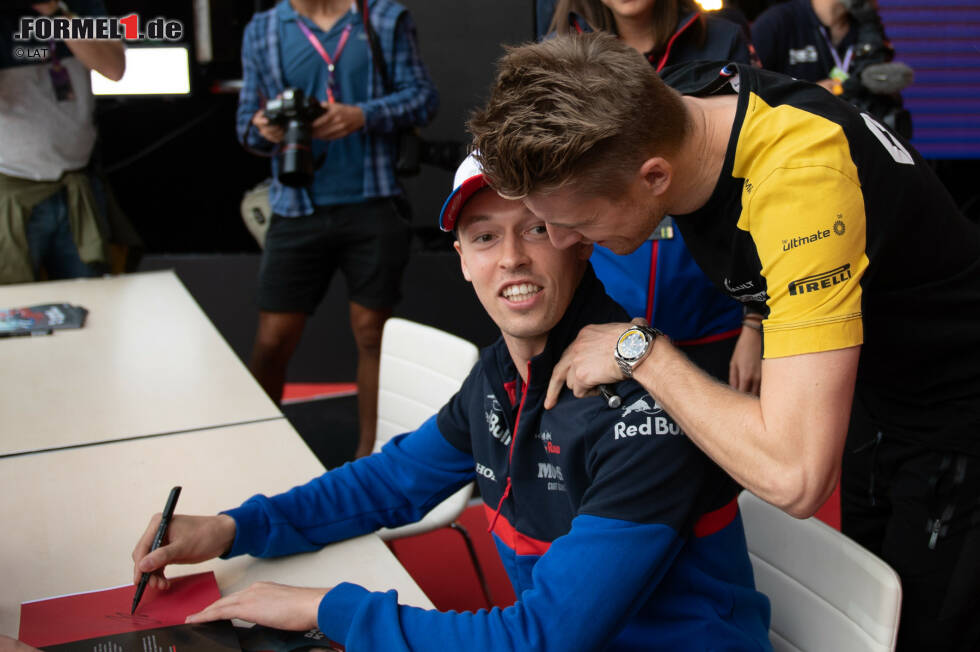 Foto zur News: Daniil Kwjat (Toro Rosso) und Nico Hülkenberg (Renault)