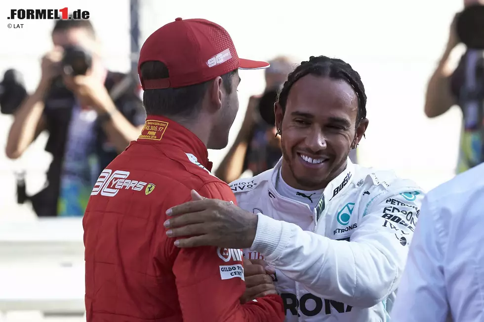 Foto zur News: Lewis Hamilton (Mercedes) und Charles Leclerc (Ferrari)