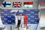 Foto zur News: Valtteri Bottas (Mercedes), Lewis Hamilton (Mercedes) und Charles Leclerc (Ferrari)