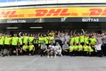 Foto zur News: Valtteri Bottas (Mercedes) und Lewis Hamilton (Mercedes)