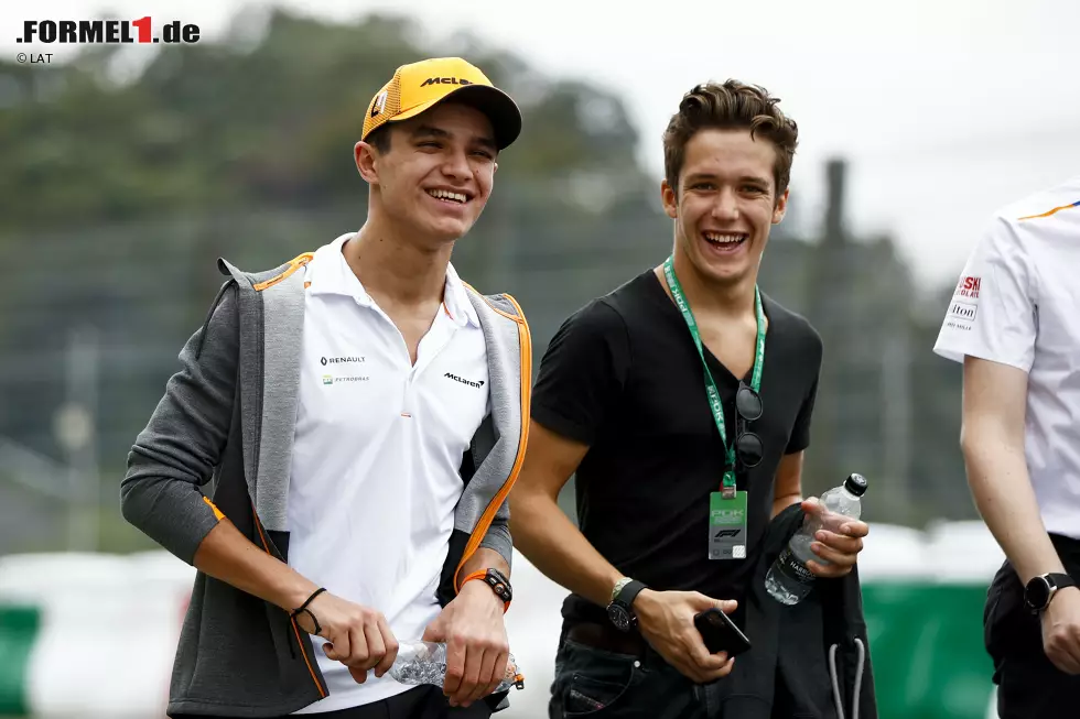 Foto zur News: Lando Norris (McLaren) und Sacha Fenestraz