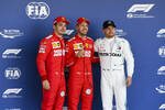 Foto zur News: Charles Leclerc (Ferrari), Sebastian Vettel (Ferrari) und Valtteri Bottas (Mercedes)