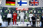 Foto zur News: Sebastian Vettel (Ferrari), Valtteri Bottas (Mercedes) und Lewis Hamilton (Mercedes)