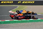 Foto zur News: Lando Norris (McLaren) und Alexander Albon (Red Bull)