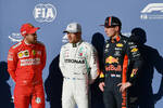 Foto zur News: Valtteri Bottas (Mercedes), Sebastian Vettel (Ferrari) und Max Verstappen (Red Bull)