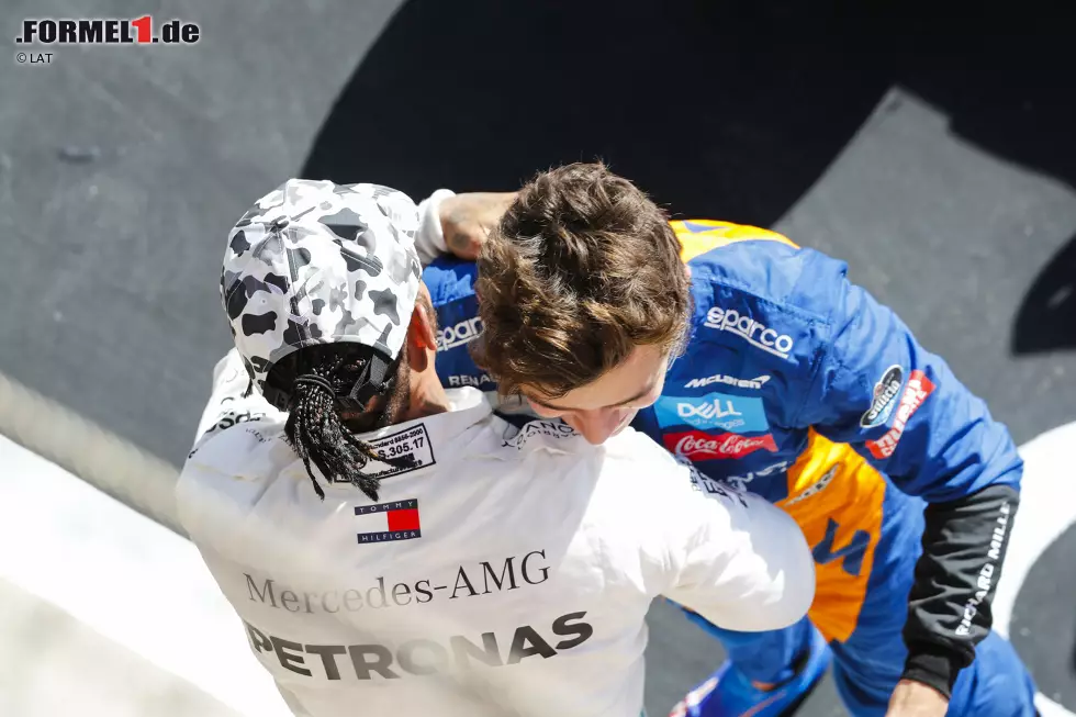 Foto zur News: Lewis Hamilton (Mercedes) und Lando Norris (McLaren)