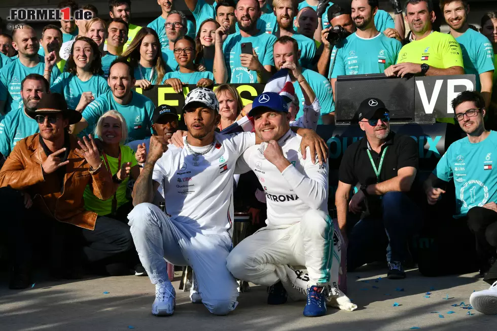 Foto zur News: Lewis Hamilton (Mercedes) und Valtteri Bottas (Mercedes)