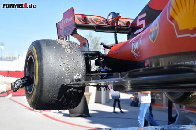 Foto zur News: Formel-1-Live-Ticker: Vettels Aufhängungsschaden in Nahaufnahme!