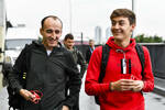 Foto zur News: Robert Kubica (Williams) und George Russell (Williams)