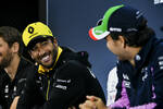 Foto zur News: Daniel Ricciardo (Renault) und Sergio Perez (Racing Point)