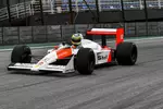 Foto zur News: Bruno Senna im McLaren MP4/4 von Onkel Ayrton aus 1988