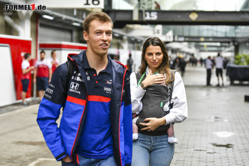 Foto zur News: Daniil Kwjat (Toro Rosso) mit Kelly Piquet und seiner Tochter