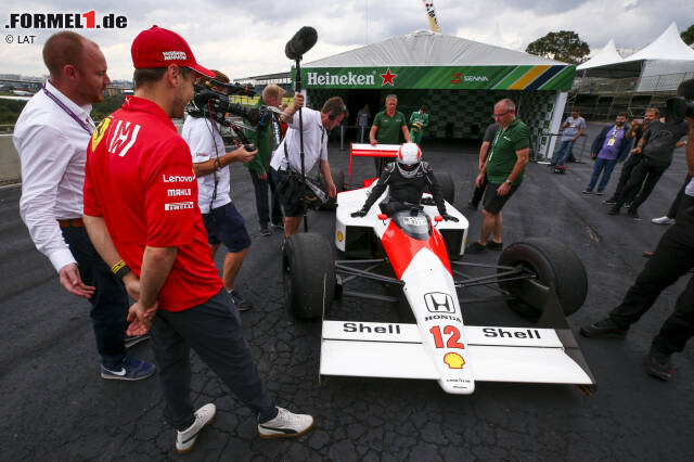 Foto zur News: Sebastian Vettel setzte sich mit Ayrton Sennas Vergangenheit auseinander
