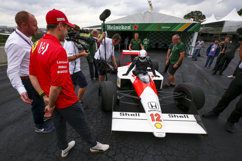 Foto zur News: Sebastian Vettel setzte sich mit Ayrton Sennas Vergangenheit auseinander