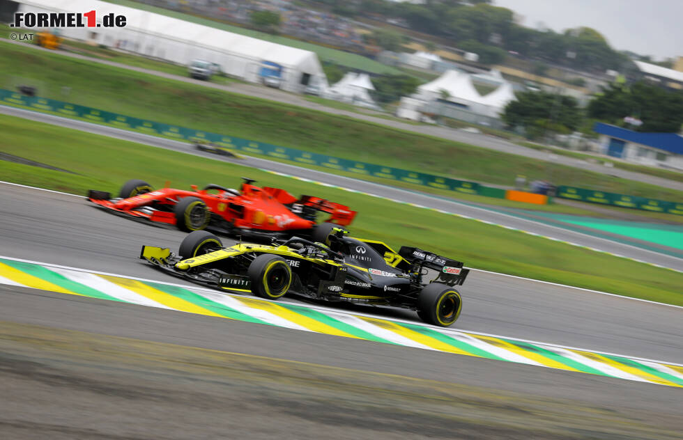Foto zur News: Nico Hülkenberg (Renault) und Sebastian Vettel (Ferrari)