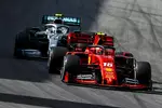 Foto zur News: Charles Leclerc (Ferrari) und Valtteri Bottas (Mercedes)