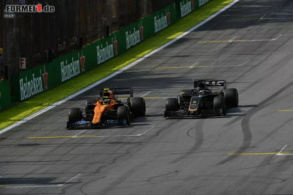 Foto zur News: Lando Norris (McLaren) und Romain Grosjean (Haas)