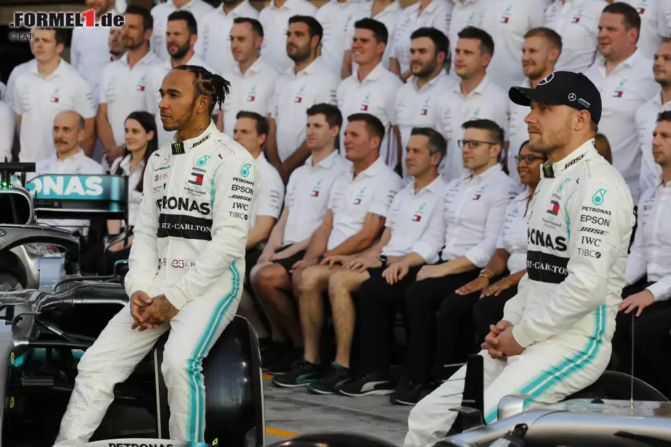 Foto zur News: Lewis Hamilton (Mercedes) und Valtteri Bottas (Mercedes)