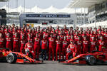 Foto zur News: Sebastian Vettel (Ferrari), Charles Leclerc (Ferrari) und Mattia Binotto