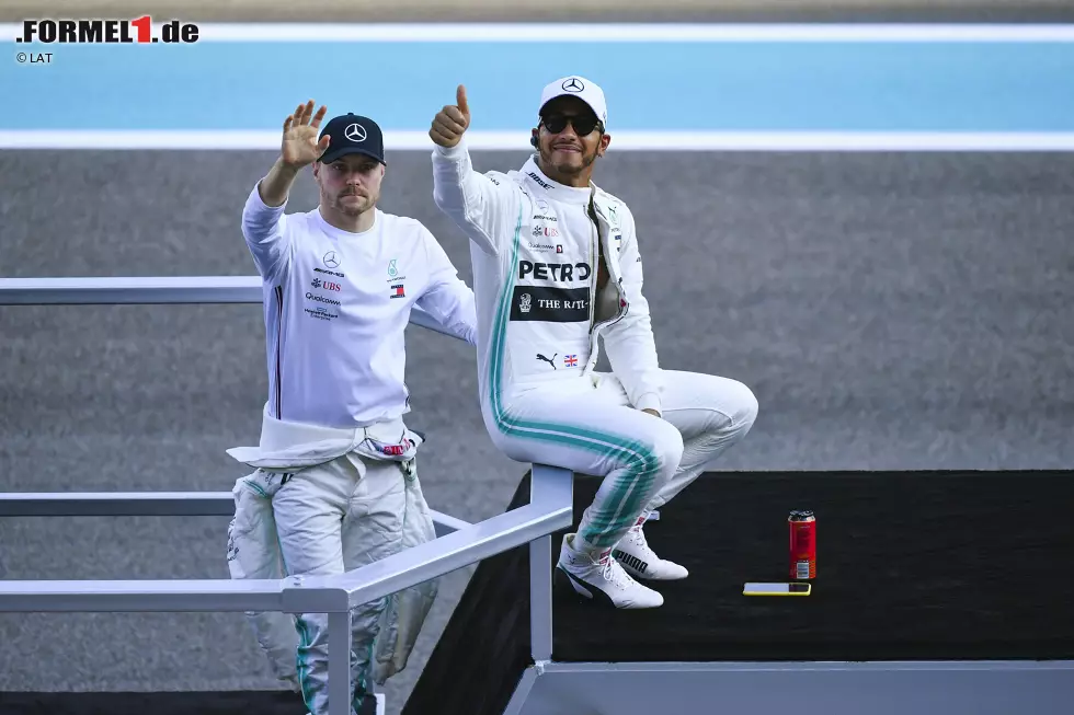 Foto zur News: Lewis Hamilton (Mercedes) und Valtteri Bottas (Mercedes)