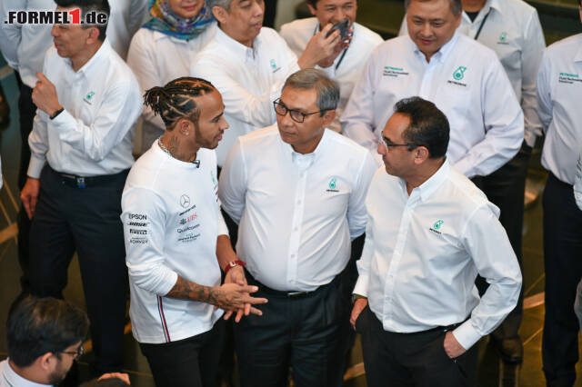 Weltmeister Lewis Hamilton reiste genauso nach Kuala Lumpur ... Weltmeister Lewis Hamilton reiste genauso nach Kuala Lumpur ...