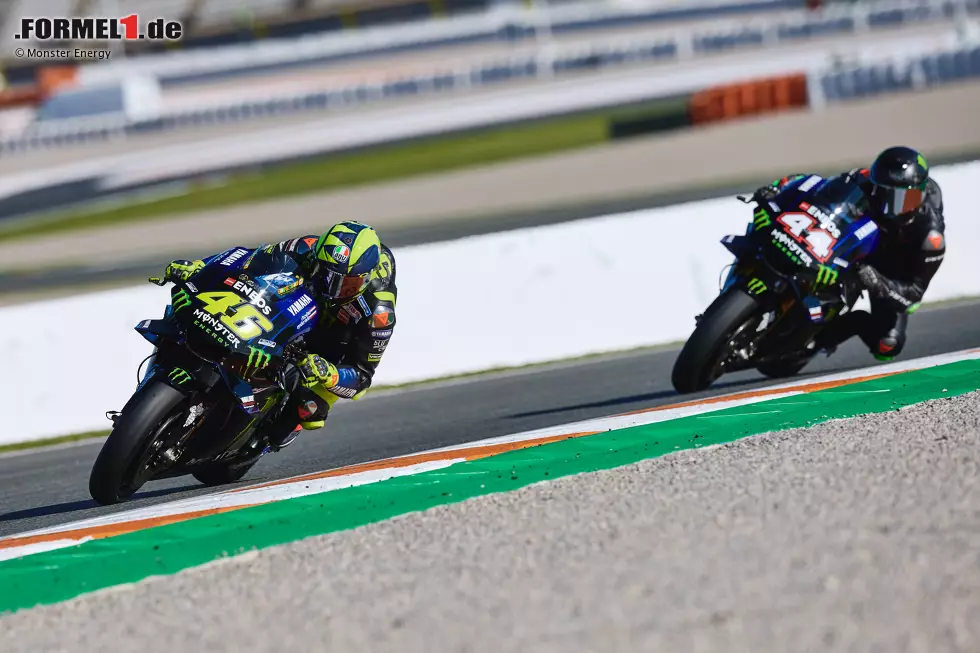 Foto zur News: Valentino Rossi und Lewis Hamilton