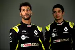 Foto zur News: Daniel Ricciardo (Renault) und Esteban Ocon (Renault)