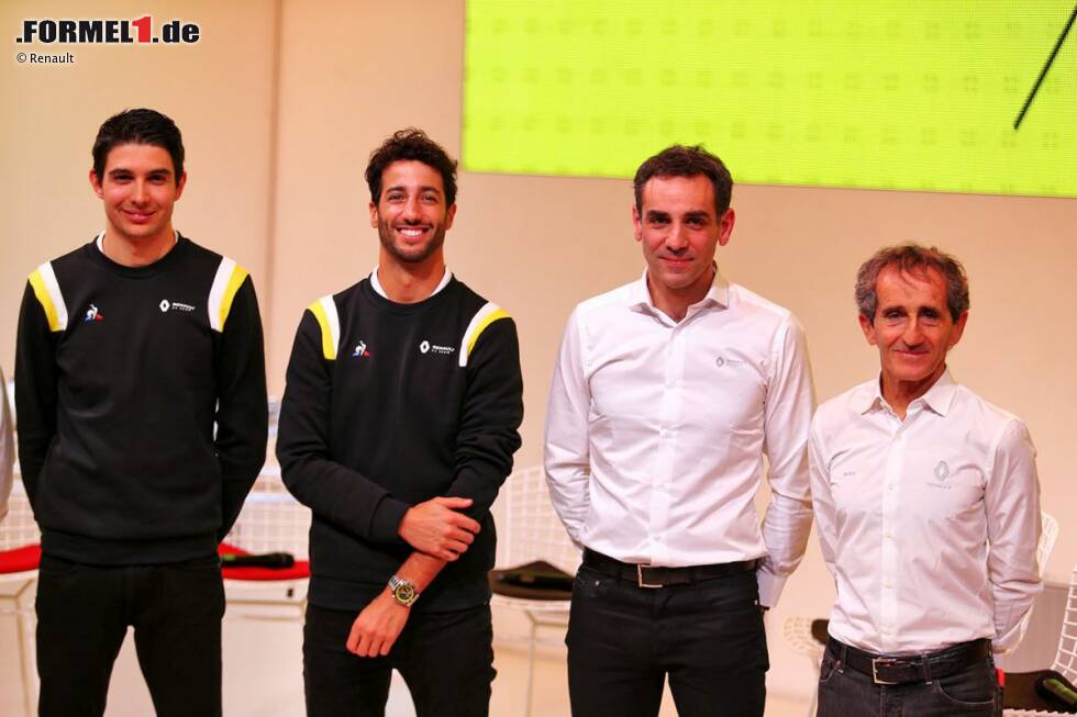 Foto zur News: Esteban Ocon (Renault), Daniel Ricciardo (Renault), Cyril Abiteboul, Alain Prost