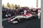 Foto zur News: Kimi Räikkönen und Antonio Giovinazzi (Alfa Romeo)