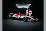 Foto zur News: Antonio Giovinazzi und Kimi Räikkönen (Alfa Romeo)