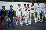 Foto zur News: Carlos Sainz (McLaren), Lando Norris (McLaren), Daniil Kwjat (AlphaTauri), Kimi Räikkönen (Alfa Romeo), Antonio Giovinazzi (Alfa Romeo), George Russell (Williams) und Nicholas Latifi (Williams)