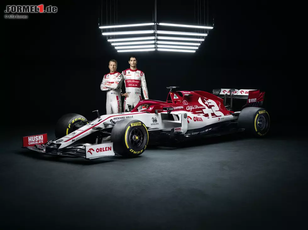 Foto zur News: Kimi Räikkönen und Antonio Giovinazzi (Alfa Romeo)