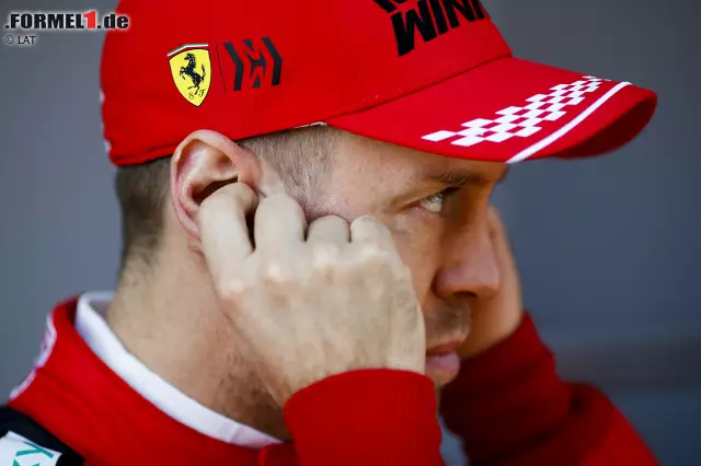 Foto zur News: Am zweiten Tag der Formel-1-Testfahrten in Barcelona griff der viermalige Weltmeister Sebastian Vettel erstmals ins Geschehen ein. Hier sind die schönsten Bilder von Vettel im neuen Ferrari SF1000!