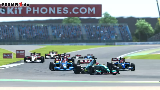 Thiim muss in die Top 10 fahren, um Champion zu werden. Ein Unfall in der vorletzten Runde hilft ihm dabei und sorgt für die Entscheidung. Foto zur News: Thiim muss in die Top 10 fahren, um Champion zu werden. Ein Unfall in der vorletzten Runde hilft ihm dabei und sorgt für die Entscheidung.