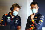 Foto zur News: Renningenieur Mike Lugg und Alexander Albon (Red Bull)