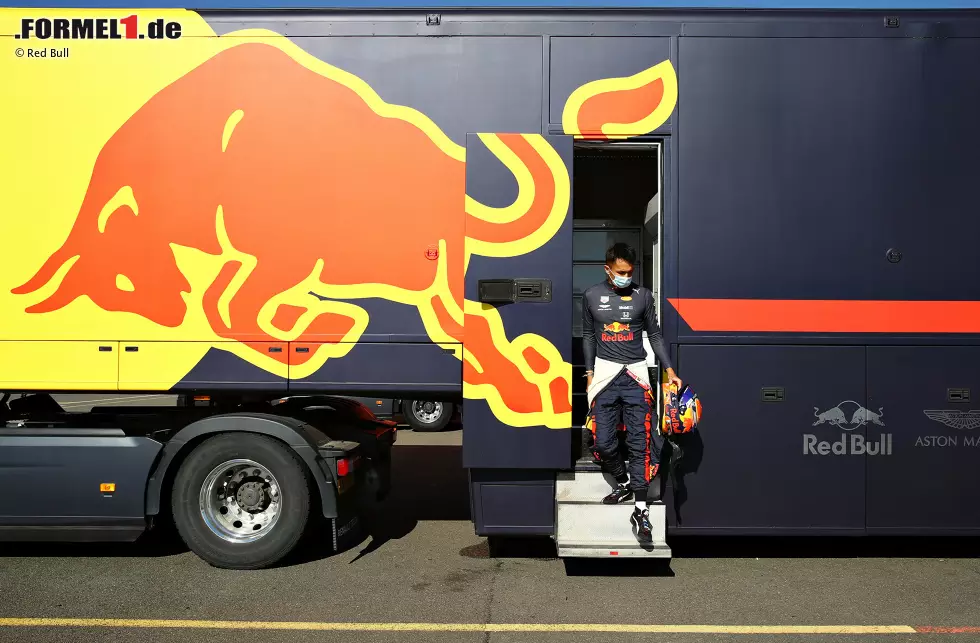 Foto zur News: Alexander Albon (Red Bull)