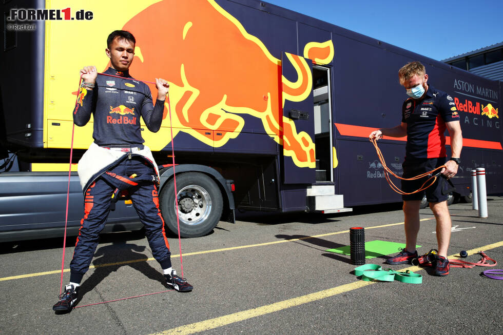 Foto zur News: Alexander Albon (Red Bull)