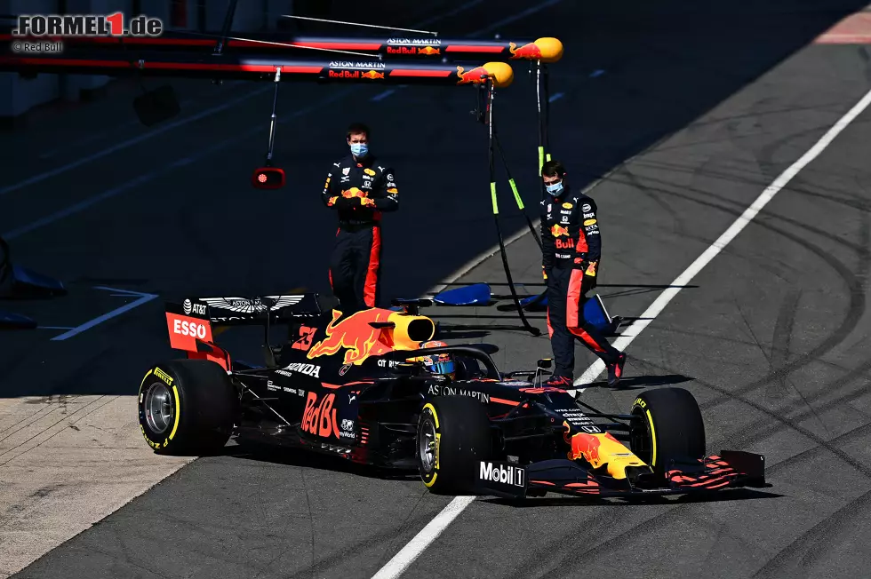 Foto zur News: Alexander Albon (Red Bull)