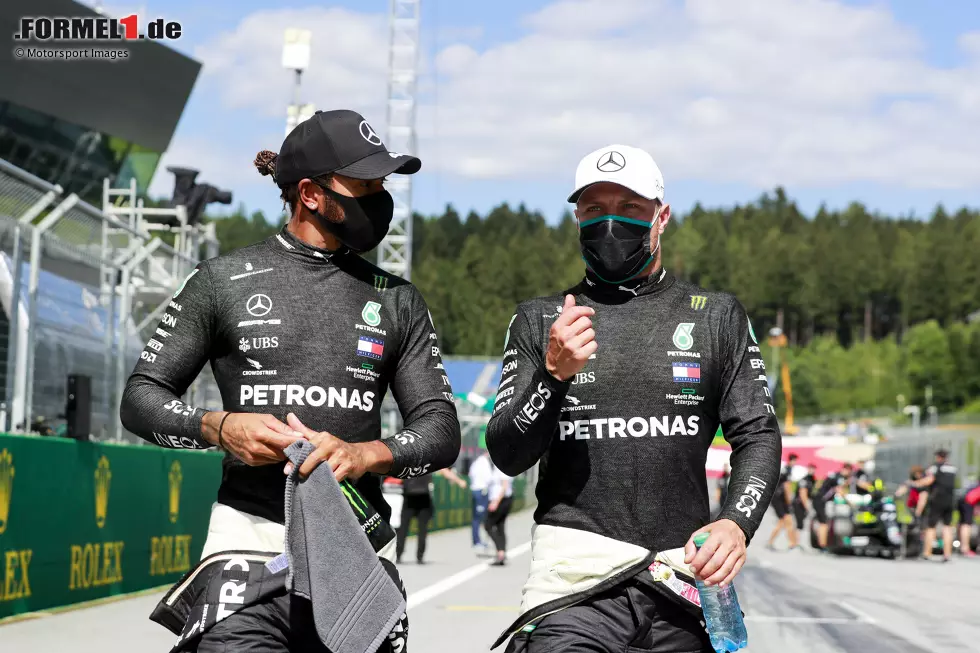 Foto zur News: Lewis Hamilton (Mercedes) und Valtteri Bottas (Mercedes)