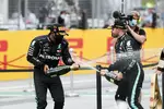 Foto zur News: Lewis Hamilton (Mercedes) und Valtteri Bottas (Mercedes)